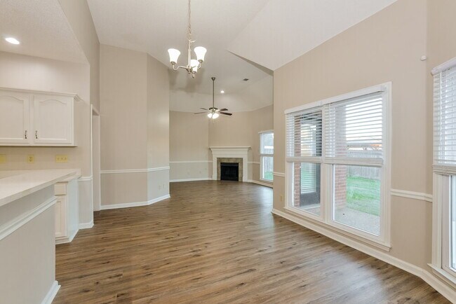 Building Photo - 6544 Misslow Cove