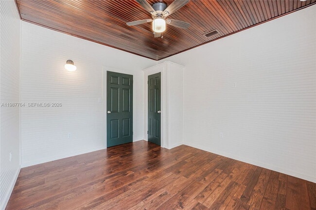 Building Photo - 3826 Oak Ave