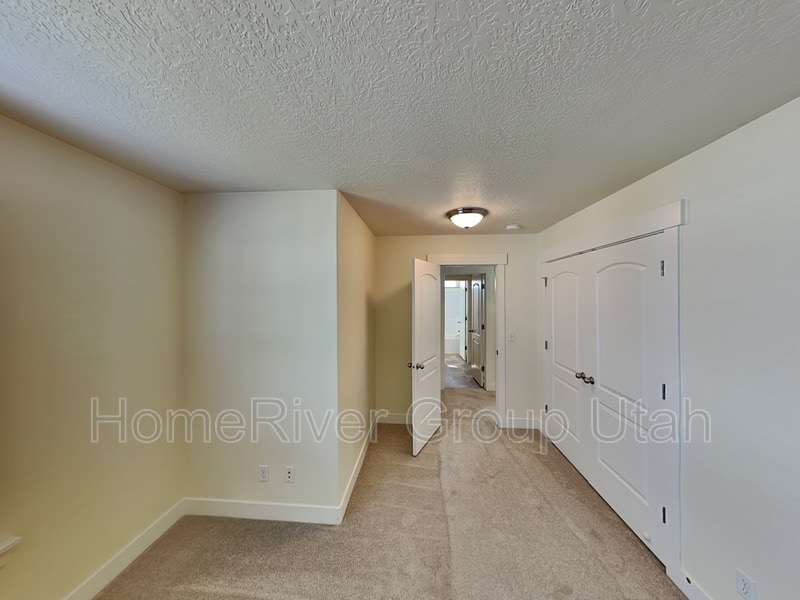 Building Photo - 708 S 80 E