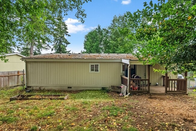 Building Photo - Updated and Spacious 3 bedroom in Timberlakes