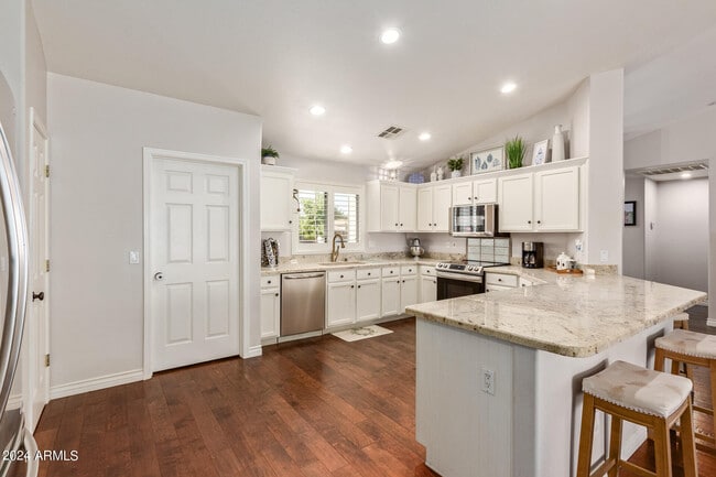 Building Photo - 8616 E Ocaso Ave