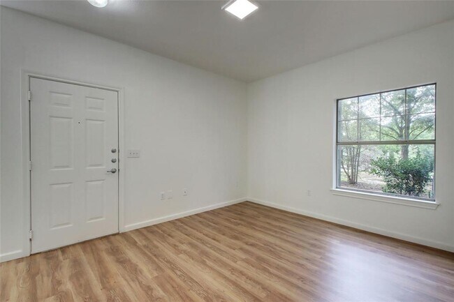 Building Photo - 2320 Gracy Farms Ln