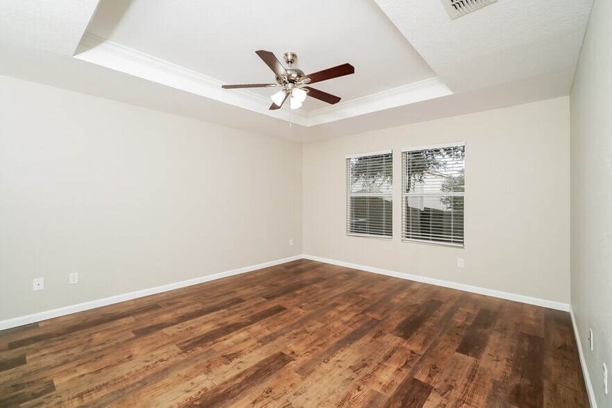 Building Photo - 818 Cowhide Dr