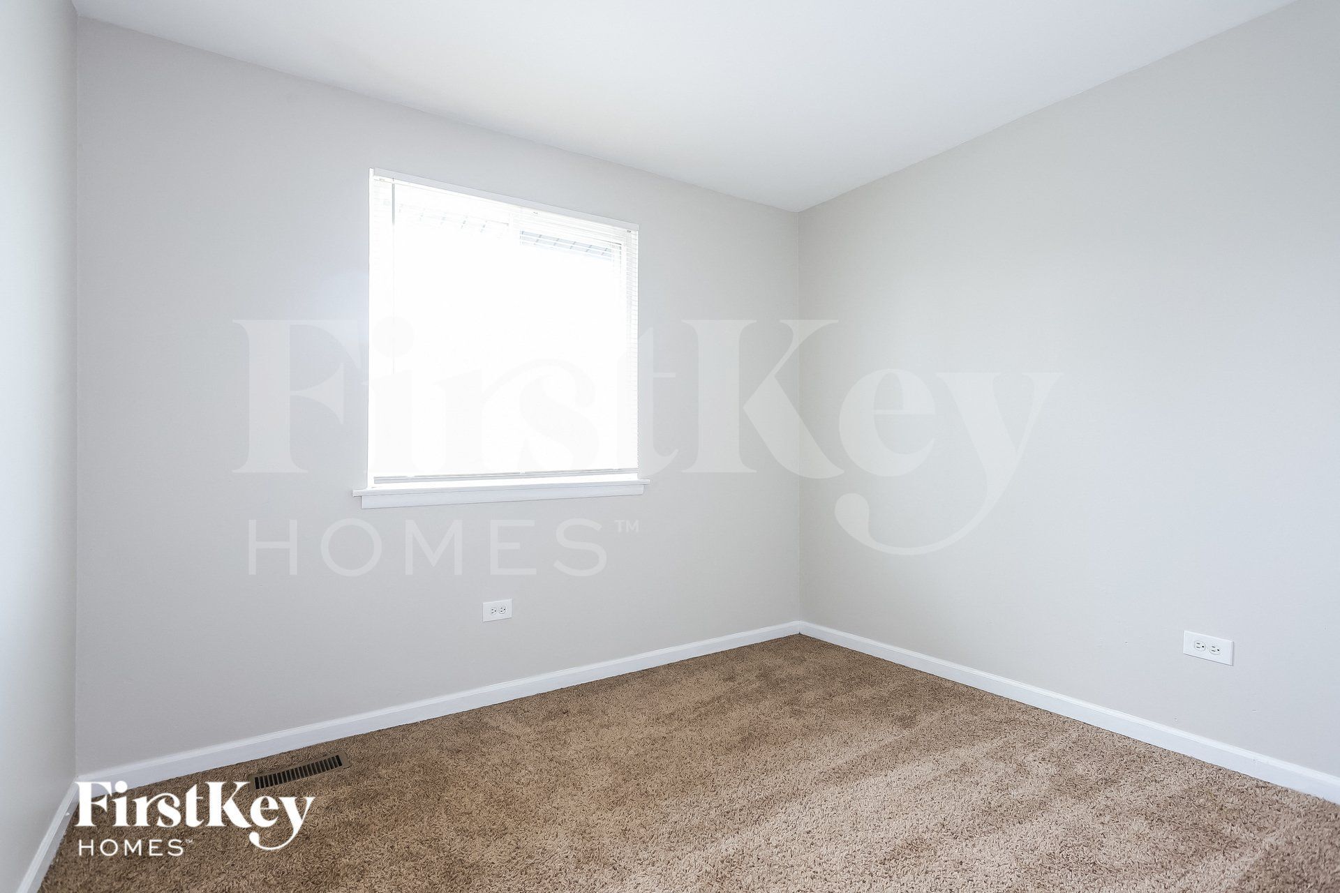 Building Photo - 803 Blackhawk Dr