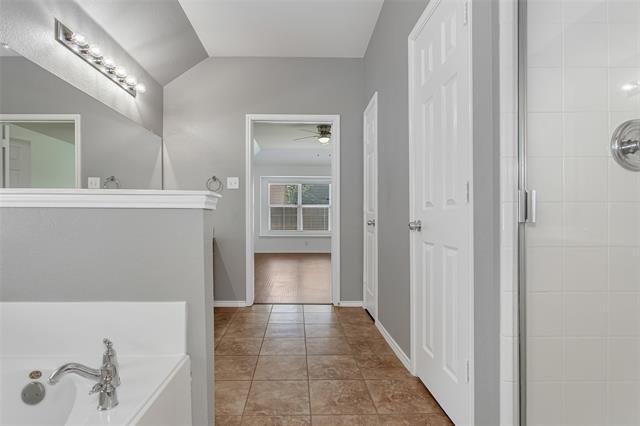 Building Photo - 9721 Meadow Rue Dr