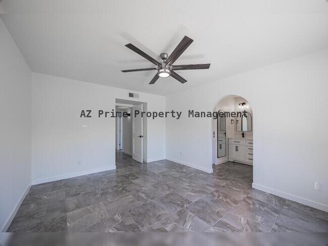Building Photo - 10251 N 53rd Ave
