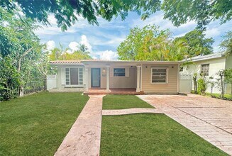 Building Photo - 5710 SW 55th St