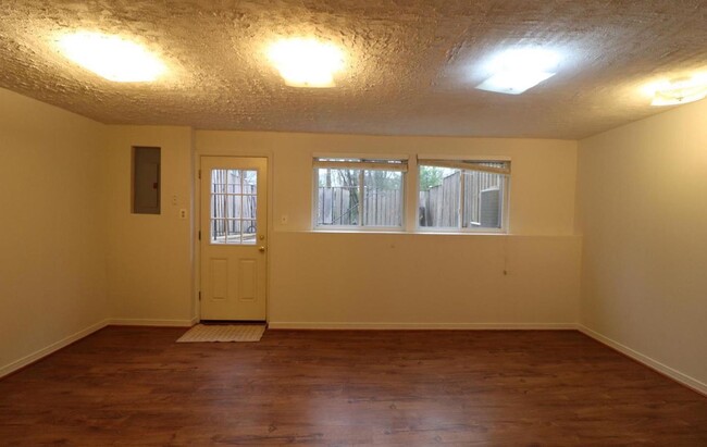 Building Photo - 14136 Honey Hill Ct