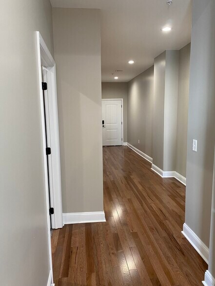 Building Photo - 428 Lackawanna Ave