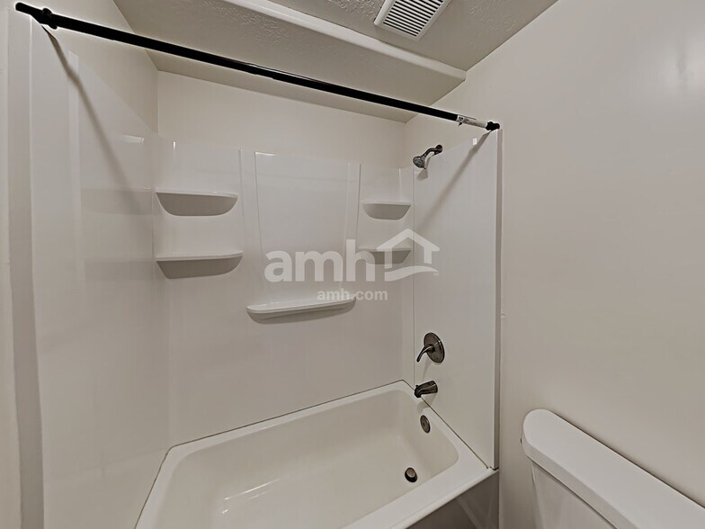 Building Photo - 368 W 13165 S