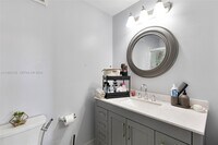 Building Photo - 9925 NW 57th Manor