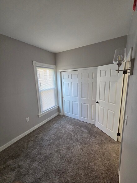 Building Photo - 58 Rensselaer Ave