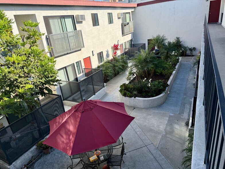 Building Photo - 3510 Clarington Ave