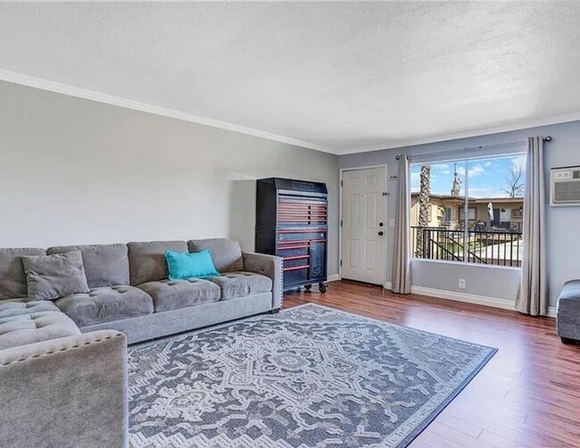 Building Photo - 2-Bed, 1.5-Bath Condo in Convenient El Cajon Location