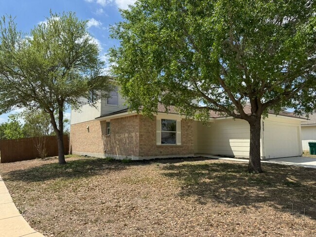 Building Photo - Prime Location Near Randolph AFB | 4 Bedroom Corner Lot Home