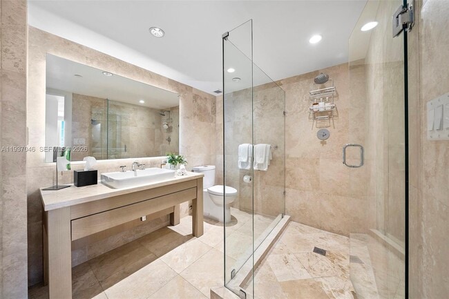 Building Photo - 102 24th St