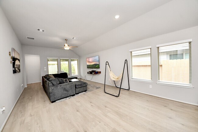 Building Photo - 20755 Sunseed Dr