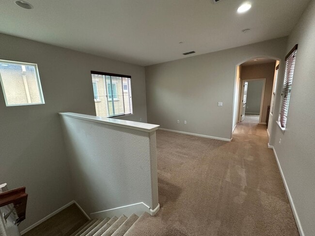 Building Photo - Beautiful 3 Bedroom, 2.5 Bath Mountain House Home