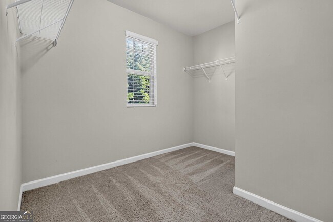 Building Photo - 3744 Hampshire Walk SW