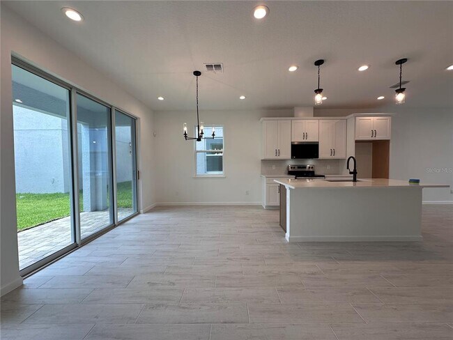 Building Photo - 12899 Westhaven Oak Dr
