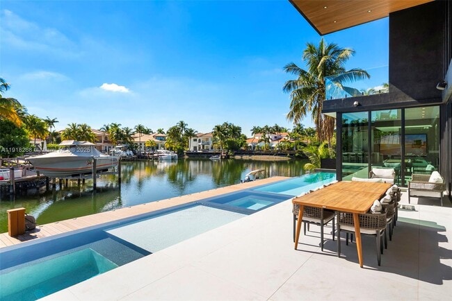 Building Photo - 1102 Washington St