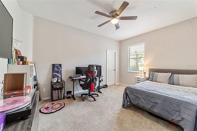 Building Photo - 4903 SW 63rd Loop