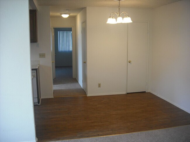 Building Photo - 2581 Spinnaker Ave