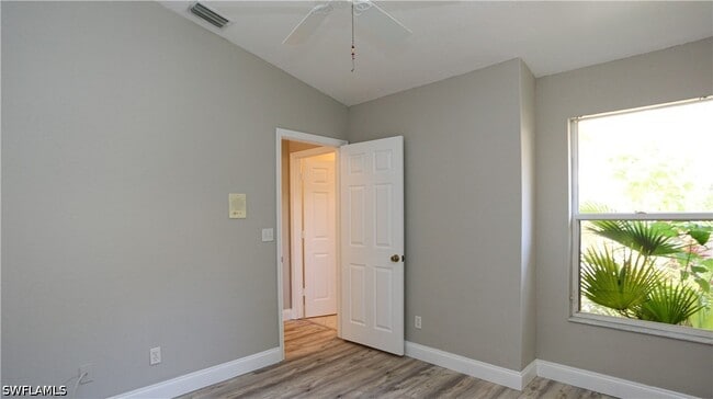 Building Photo - 402 Emerald Bay Cir
