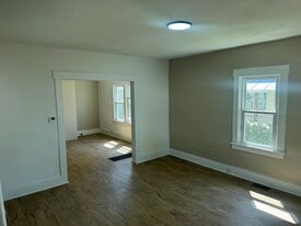 Building Photo - 709 Euclid Ave