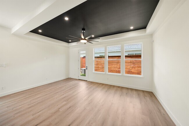 Building Photo - 307 Quitman St