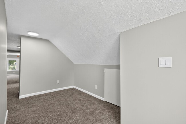 Building Photo - 13608 Earlwood Rd