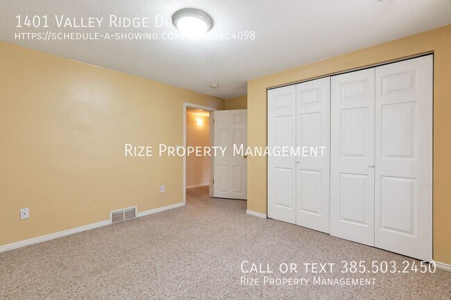 Building Photo - 1401 Valley Ridge Dr