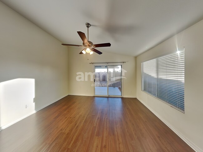 Building Photo - 452 N Rochester