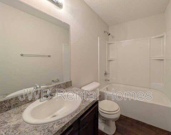 Building Photo - 8431 McGirts Village Ln