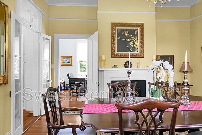 Building Photo - 6 Wentworth St