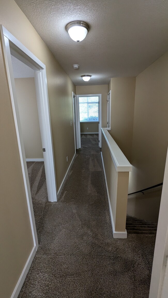 Building Photo - 10443 NE 5th Cir