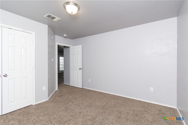 Building Photo - 6601 Clear Brook Dr