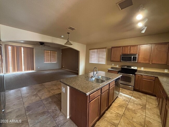 Building Photo - 5558 Wilder Dr