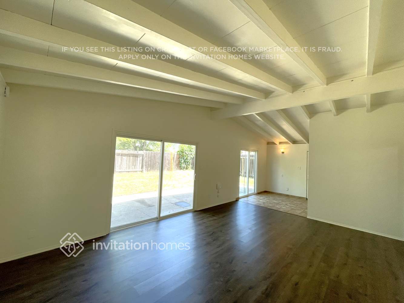 Building Photo - 6416 La Cienega Dr
