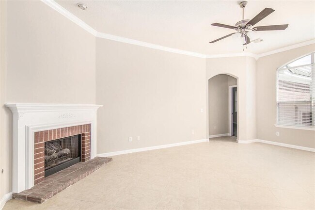 Building Photo - 20719 Medallion Pointe Dr