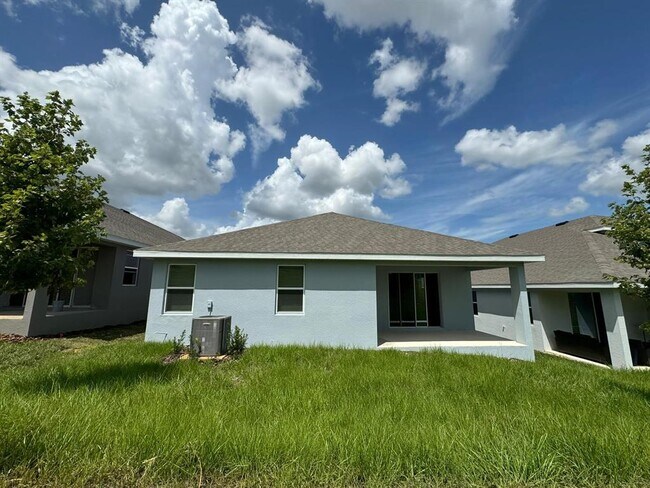 Building Photo - 2041 Axel St