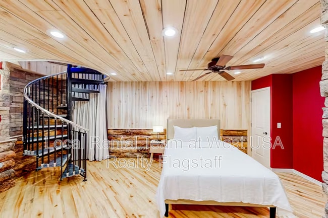 Building Photo - 1105 W Overland Pass Dr