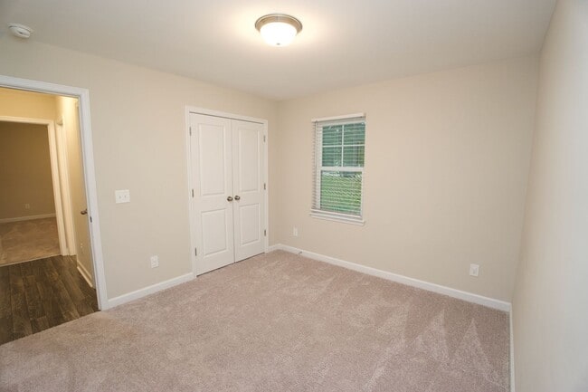 Building Photo - 2013 Belgrade-Swansboro Rd