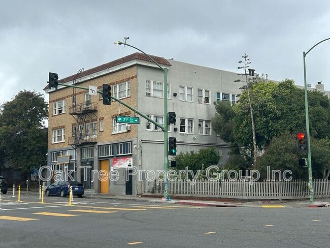 Building Photo - 2044-2046 International Blvd