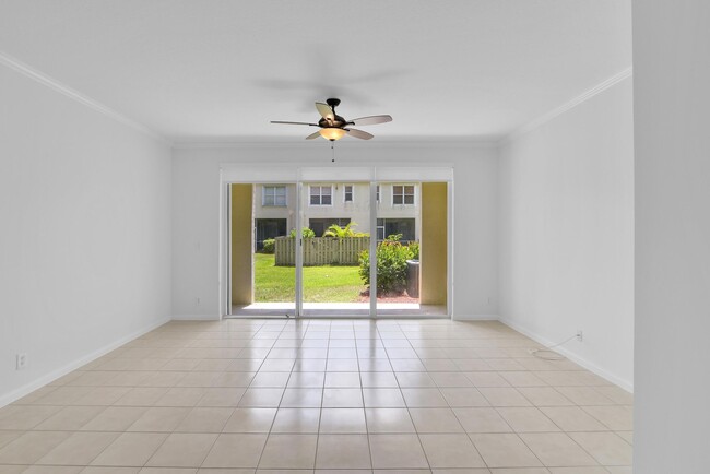 Building Photo - 9700 Porta Leona Ln