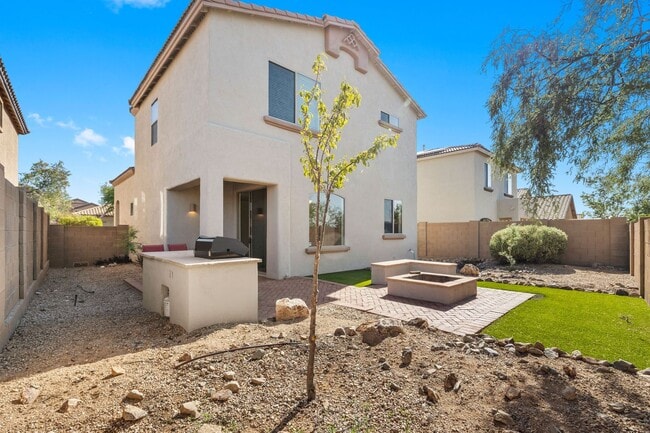 Building Photo - Beautiful 4 Bedroom 3 Bath Home in Vail