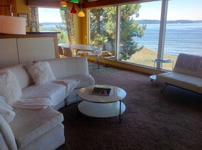 Building Photo - 4905 SW Othello St