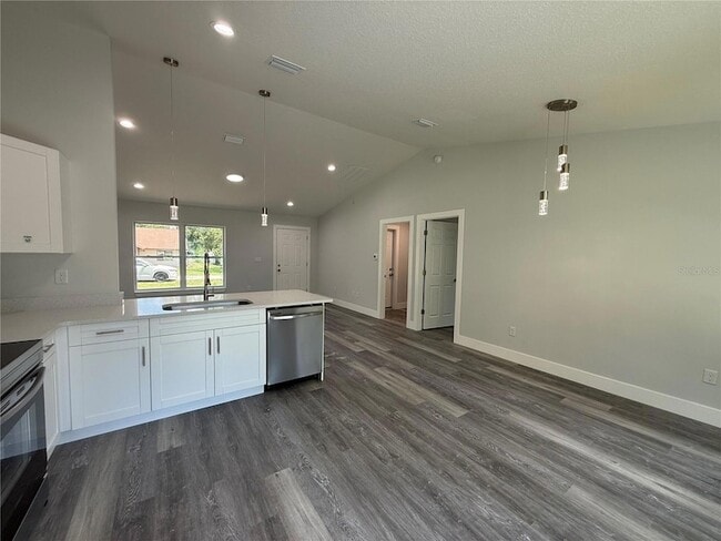 Building Photo - 13310 SW 104th Ln