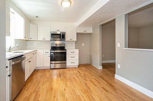 Building Photo - 7 Sherman Terrace