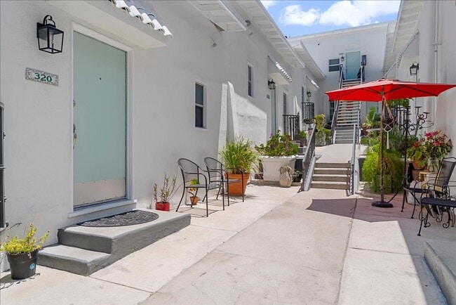 Building Photo - 322 1/4 Columbia Ave-